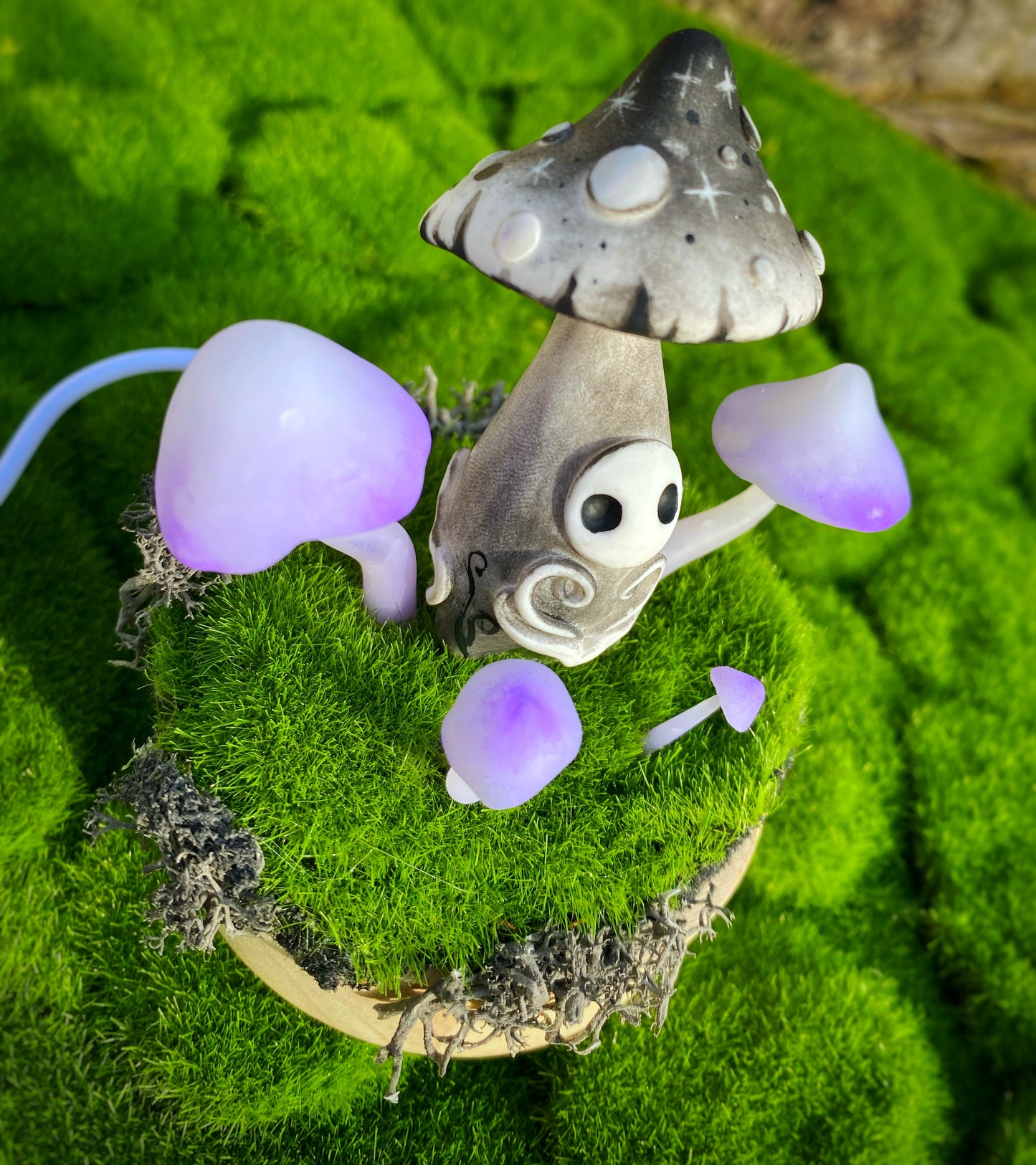 Mooncrest Mushroom Light