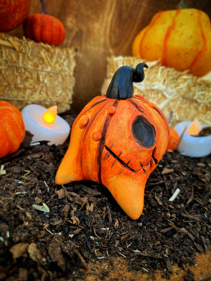 Freddie Pumpkin Puppy Sculpture 🎃